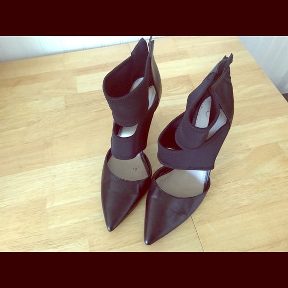 Jessica Simpson Shoes - Jessica Simpson Black Pumps